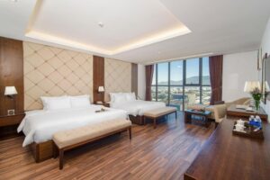 Grand Family with Bathtub