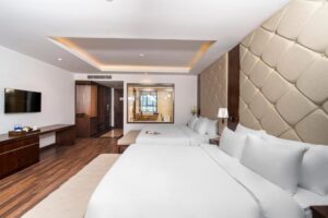 Grand Family with Bathtub