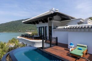 Four-Bedroom Pool Villa with Ocean View