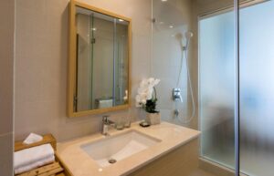 One-Bedroom Apartment with Balcony