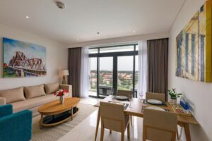 One-Bedroom Apartment with Balcony