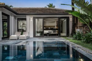 Three-Bedroom Villa with Private Pool - Ocean Front