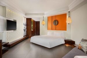 Grand Balcony Garden View