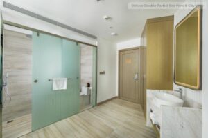 Deluxe Partial Sea View