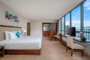 Deluxe Sea View Bathtub