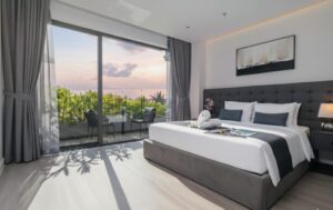 Deluxe with Balcony Ocean View