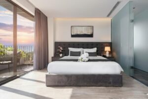 Deluxe with Balcony Ocean View