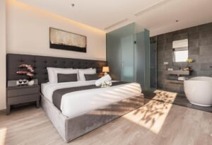 Deluxe with Balcony Ocean View