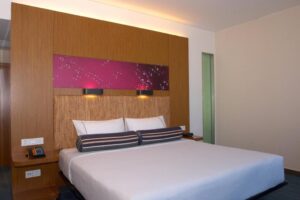 Aloft  Room