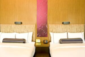 Aloft  Room