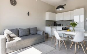 Apartmentwith 2 bedroom and courtyard view