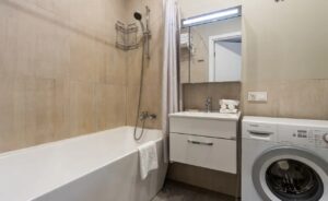 Apartmentwith 2 bedroom and courtyard view