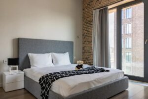 Apartmentwith 2 bedroom and courtyard view