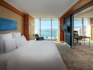 Business Suite with Sea View
