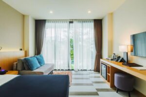 Classic Room - Pool Access