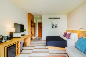 Classic Room - Pool Access