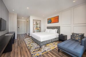 Deluxe Balcony Bay View