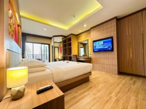 Deluxe Balcony King Room