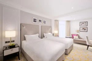 Deluxe Courtyard View Room