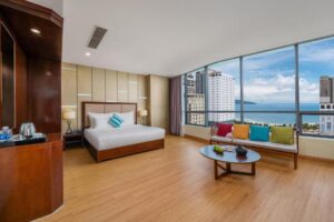 Deluxe Sea View Bathtub