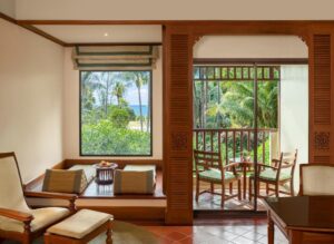 Deluxe Garden Sea, Guest room, 1 King, Partial sea view