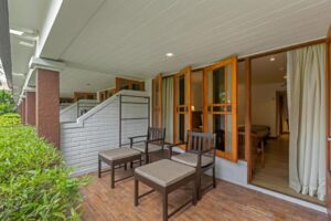 Deluxe Ground Terrace