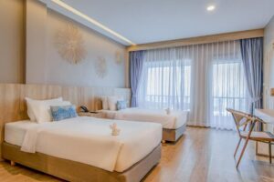 Deluxe Hillside Room