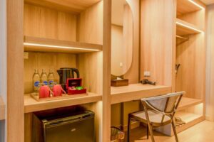 Deluxe Hillside Room