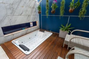 Deluxe Jacuzzi Room