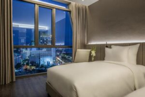 Deluxe Partial Sea View