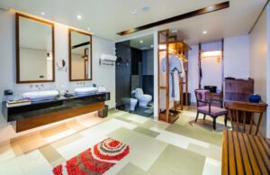 Deluxe Private Pool Suite