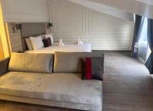 Deluxe Room with Jetted Tub