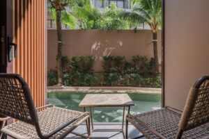 Deluxe Room with Pool Access