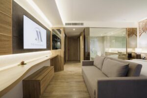 Deluxe Room with Pool Access