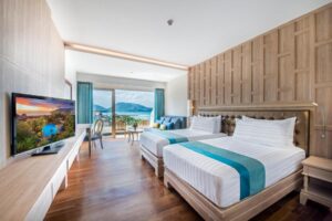 Deluxe Room with Sea View