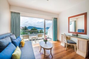 Deluxe Room with Sea View