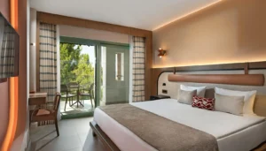 Deluxe Side Sea View Family Room