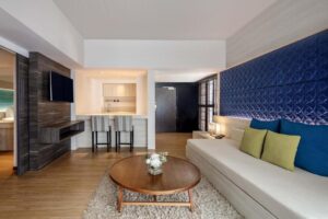 Deluxe Suite with Balcony