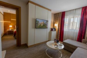 Deluxe Suite with Sea View