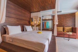 Deluxe Suite with Spa Bath