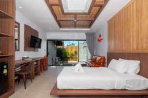 Deluxe Twin Beds With Private Pool