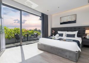 Deluxe with Balcony Ocean View