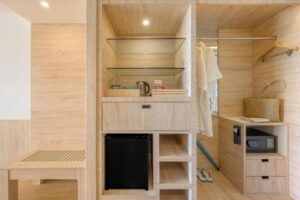 Deluxe with Pool Access