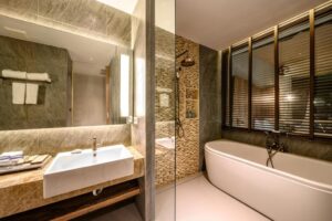 Deluxe with Pool Access