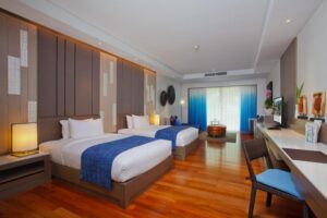 Double Suite with Pool View and Furnished Balcony
