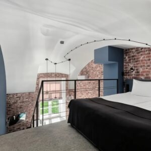 Duplex with garden view