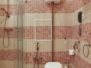 EXECUTIVE TWO-ROOM SUITE 