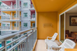 Executive Suite - Pool View