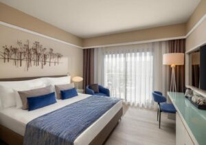 Family Room with Side Sea View