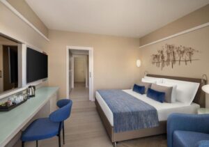 Family Suite with Pool Access